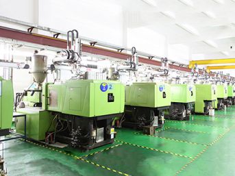 Plastmasas iesmidzināšanas liešanas darbnīca Plastmasas iesmidzināšanas liešanas darbnīca