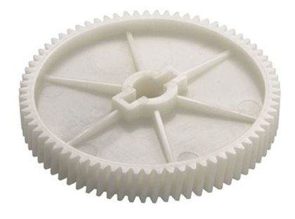 Plastmasas zobratu liešana